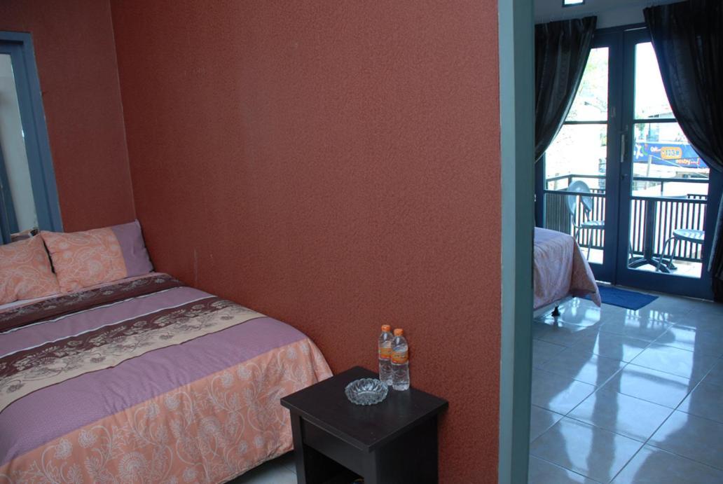 Guest House Salon Fora Gegerkalong Setiabudhi Bandung Exteriör bild