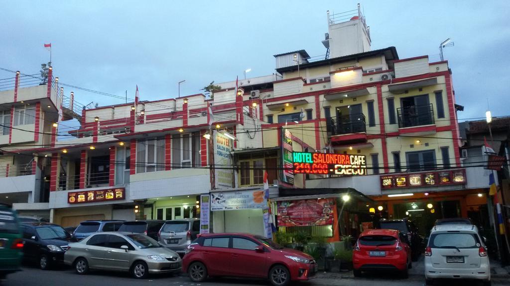 Guest House Salon Fora Gegerkalong Setiabudhi Bandung Exteriör bild
