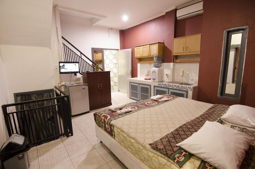 Guest House Salon Fora Gegerkalong Setiabudhi Bandung Exteriör bild