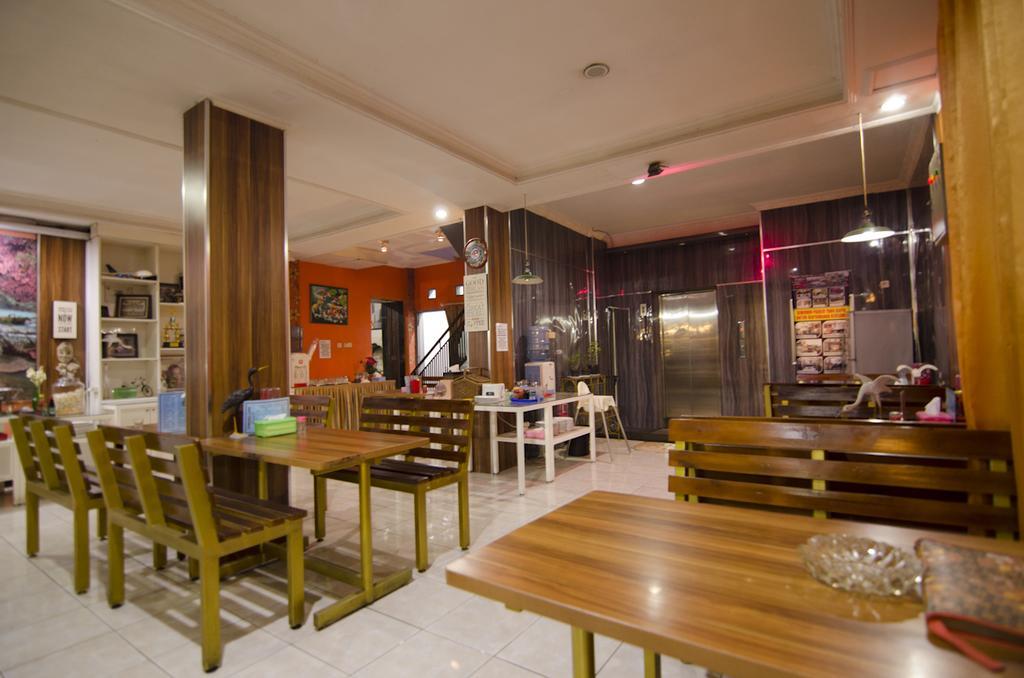Guest House Salon Fora Gegerkalong Setiabudhi Bandung Exteriör bild