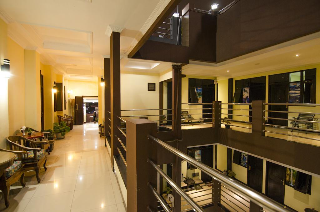 Guest House Salon Fora Gegerkalong Setiabudhi Bandung Exteriör bild