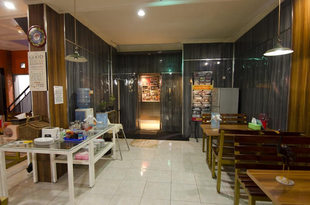 Guest House Salon Fora Gegerkalong Setiabudhi Bandung Exteriör bild