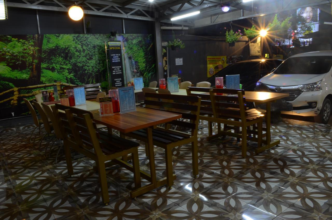 Guest House Salon Fora Gegerkalong Setiabudhi Bandung Exteriör bild